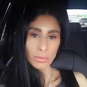 Meet your Posher, Nina